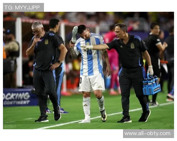 球王的小迷妹张琳艳穿梅西10号球衣晒美照引热议