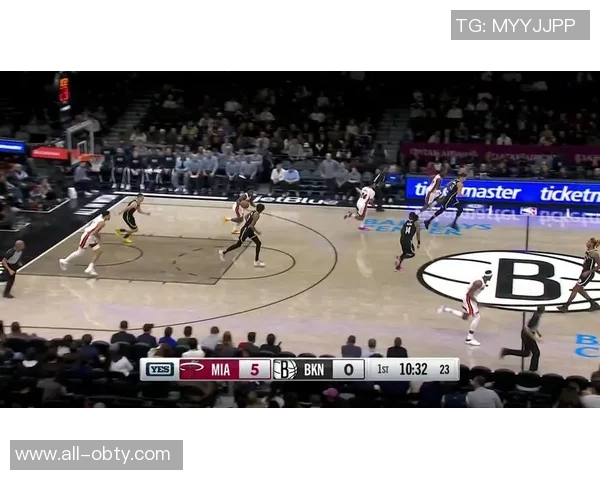 篮网官方宣布德雷克鲍威尔因右脚踝扭伤缺席本场比赛