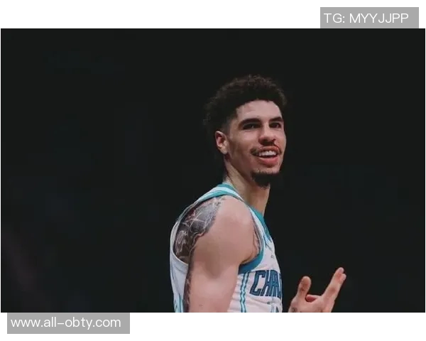 拉梅洛鲍尔三分球火力全开16投10中砍下28分4篮板13助攻1抢断表现惊艳