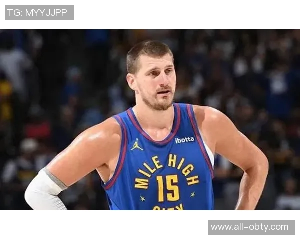 专家解读约基奇膝伤情况乐观为过度伸展或挫伤最坏可能是前交叉韧带撕裂